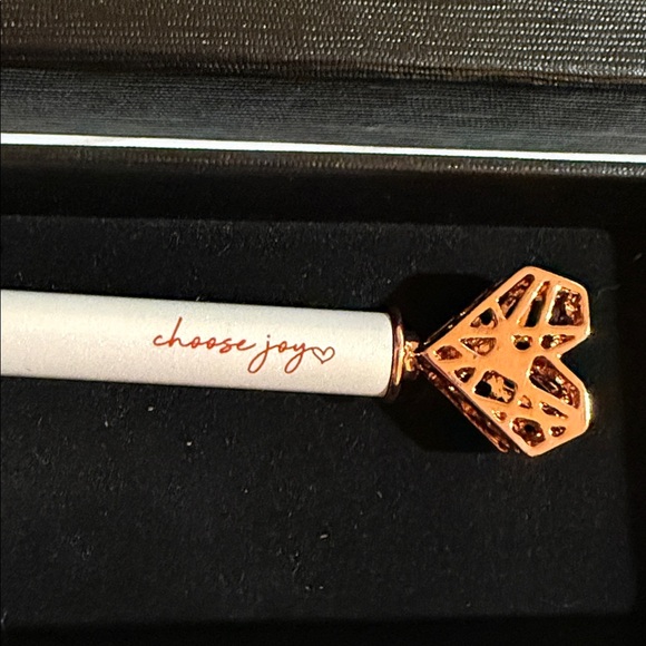 All Is Well Diamond Heart Pen w/ a heart-shaped rose gold topper and branded box - Picture 3 of 4